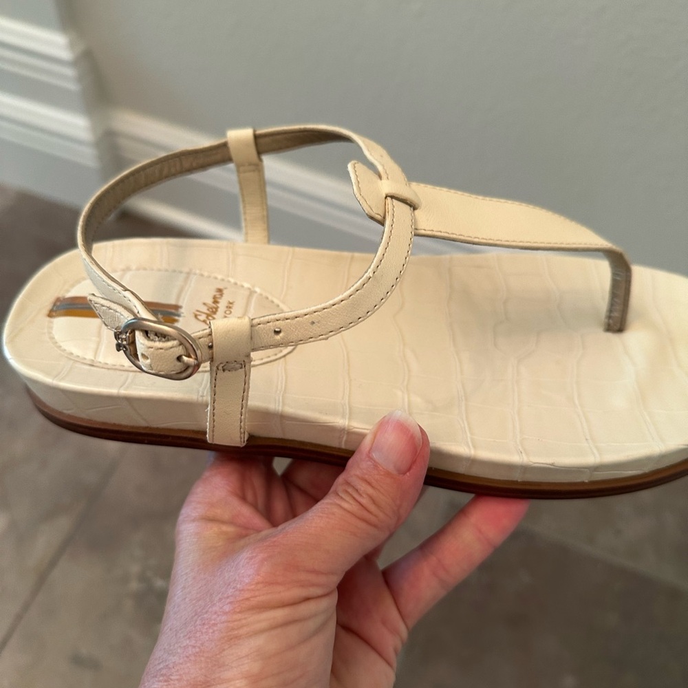 Sam Edelman Cream Sandals Elegant Design